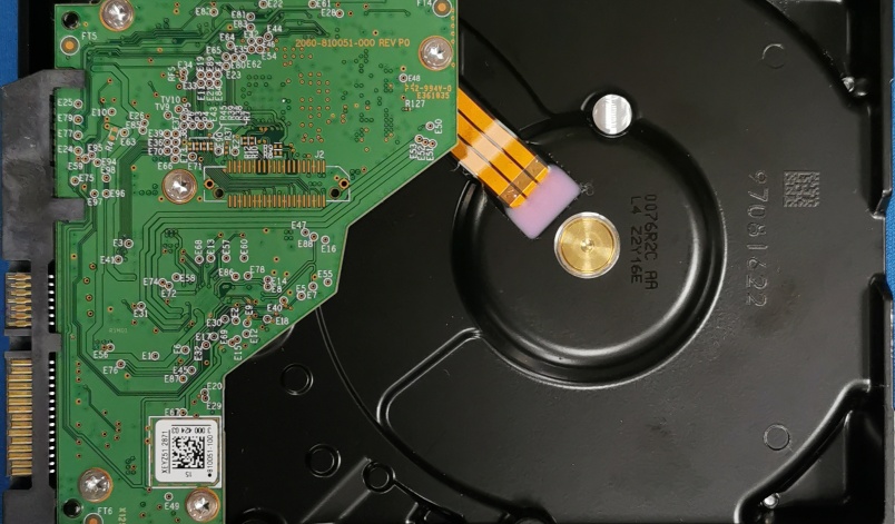 Datenrettung Berlin: Festplatte mit defekter PCB