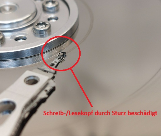 Seagate Festplatte geöffnet verbogener Schreib-/Lesekopf nur durch Austausch ist eine Datenrettung möglich